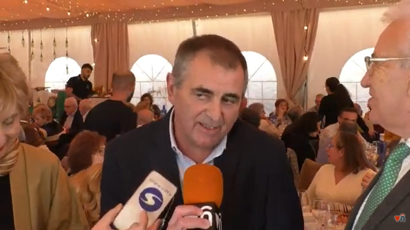 Francisco voluntario de la AECC