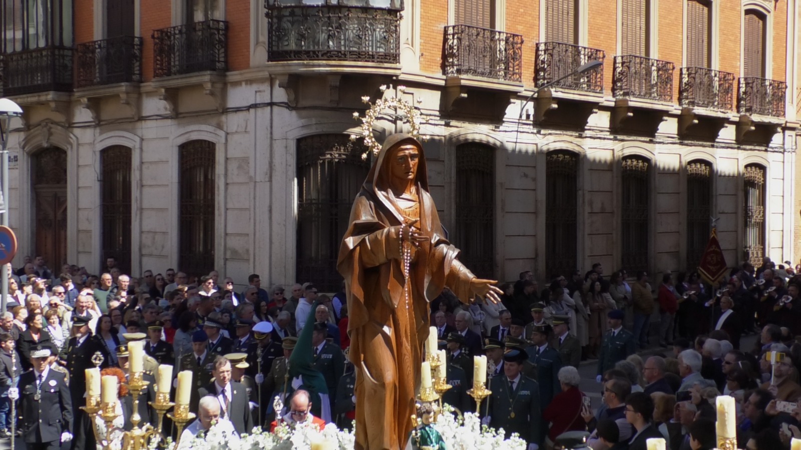 Procesión de Jesús Caído mediodía de viernes santo (6)