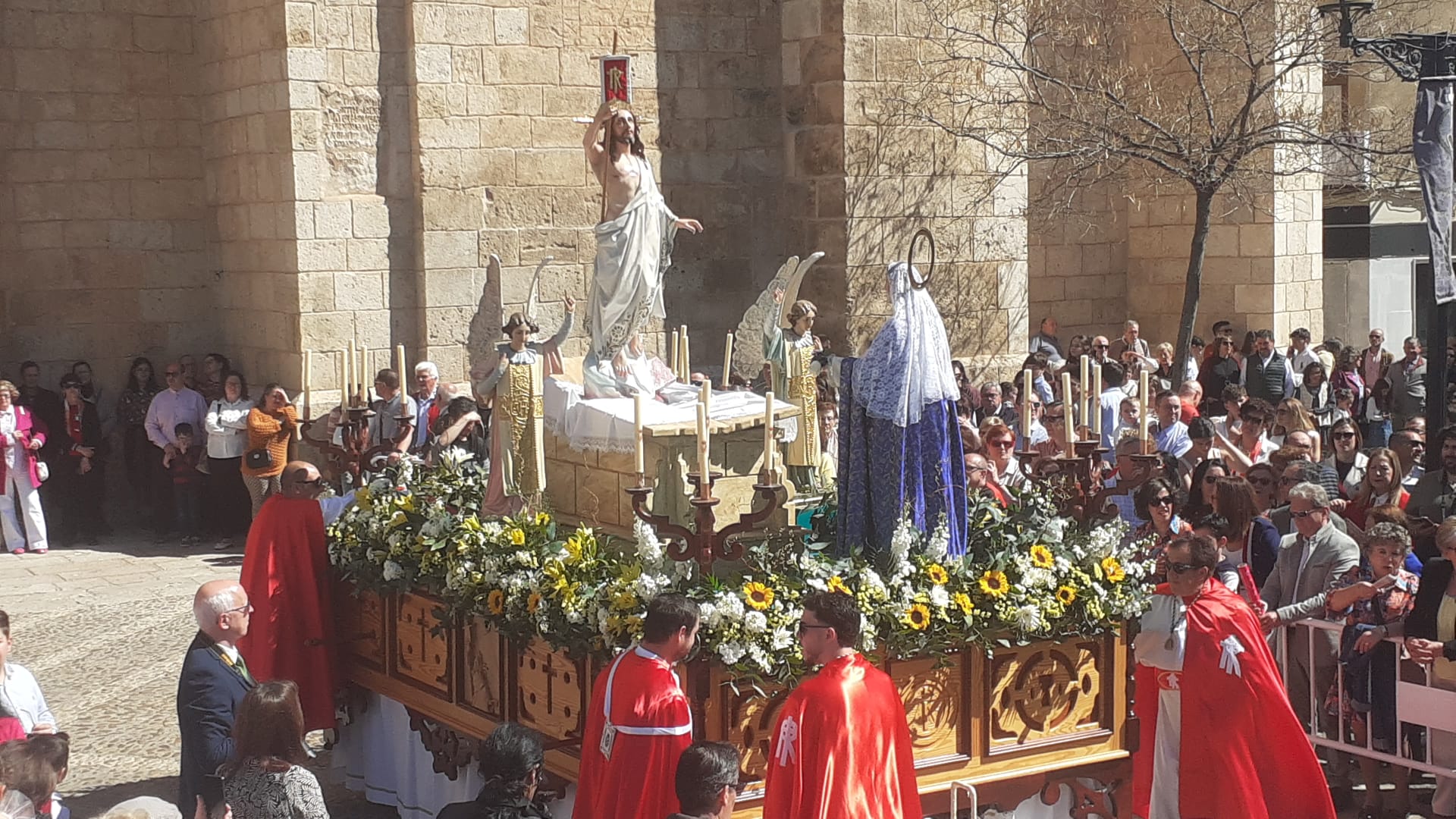 PROCESION DE LA VIRGEN DE LA CABEZA Y JESÚS RESUCITADO (2)