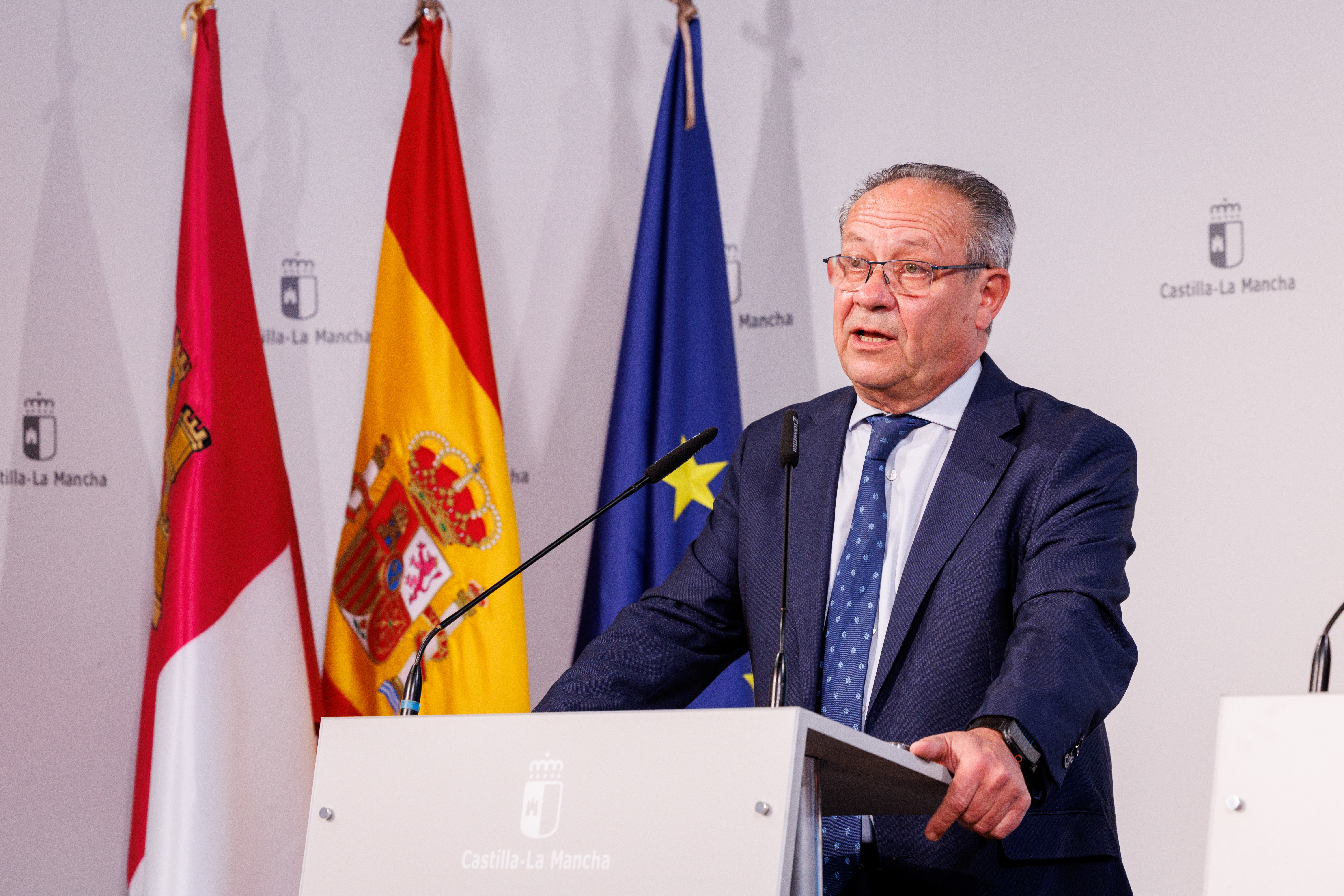 Consejero de Hacienda (2)