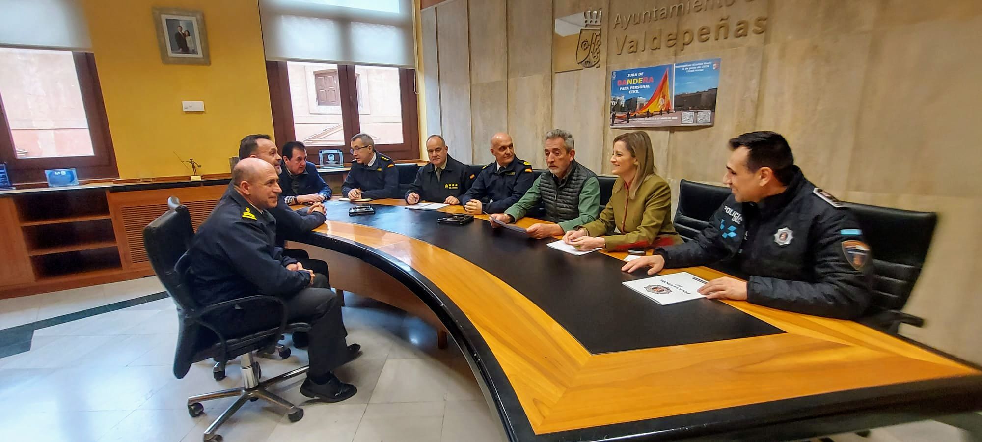 Reunión preparatoria del acto de jura civil de bandera en Valdepeñas