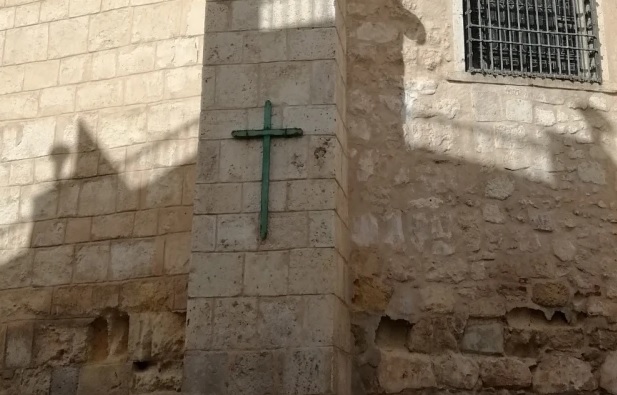 Cruz Verde en el costado oriental de la Iglesia de la Asunción de Valdepeñas